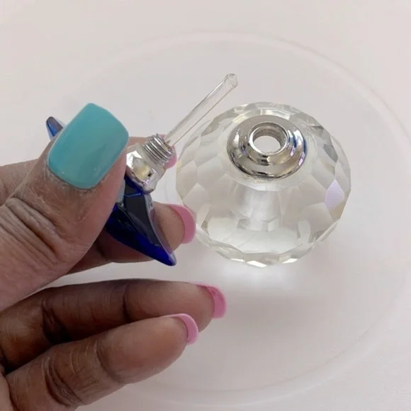 Clear Perfume Bottle with Blue Lid - Picture 3 of 7